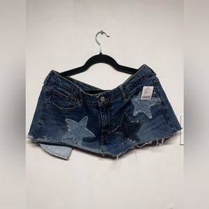 short Levi’s skirt (PRICE FIRM)